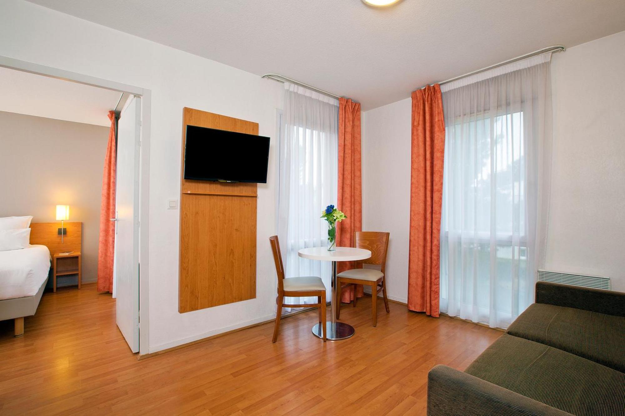 Sejours & Affaires Nantes La Beaujoire Aparthotel Δωμάτιο φωτογραφία